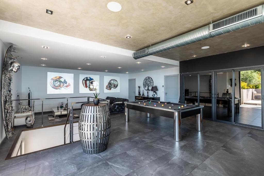 Villa avec barbecue, jacuzzi et jardin | Vue mer — photo 3