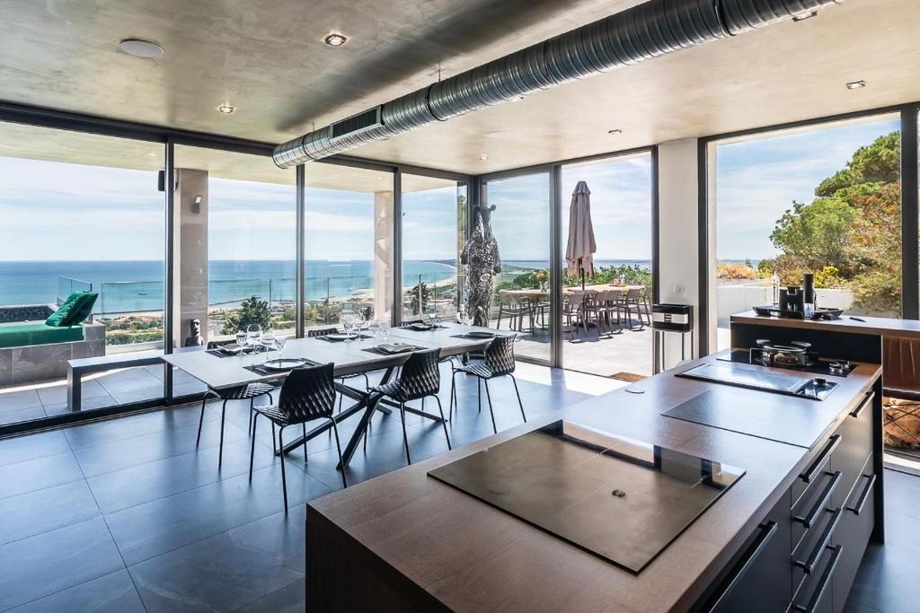 Villa avec barbecue, jacuzzi et jardin | Vue mer — photo 4