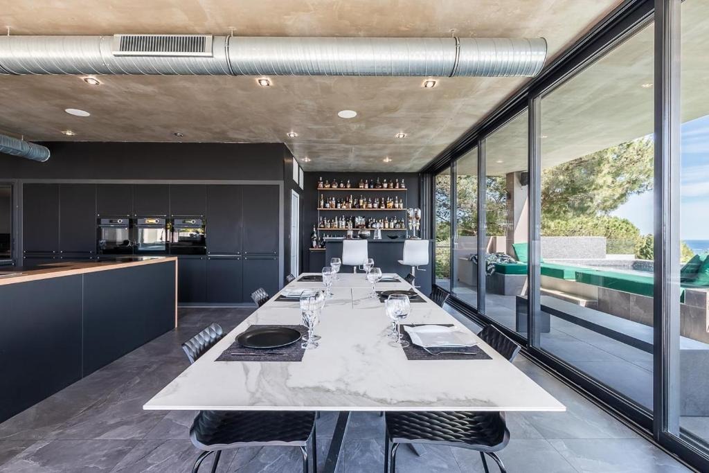 Villa avec barbecue, jacuzzi et jardin | Vue mer — photo 9
