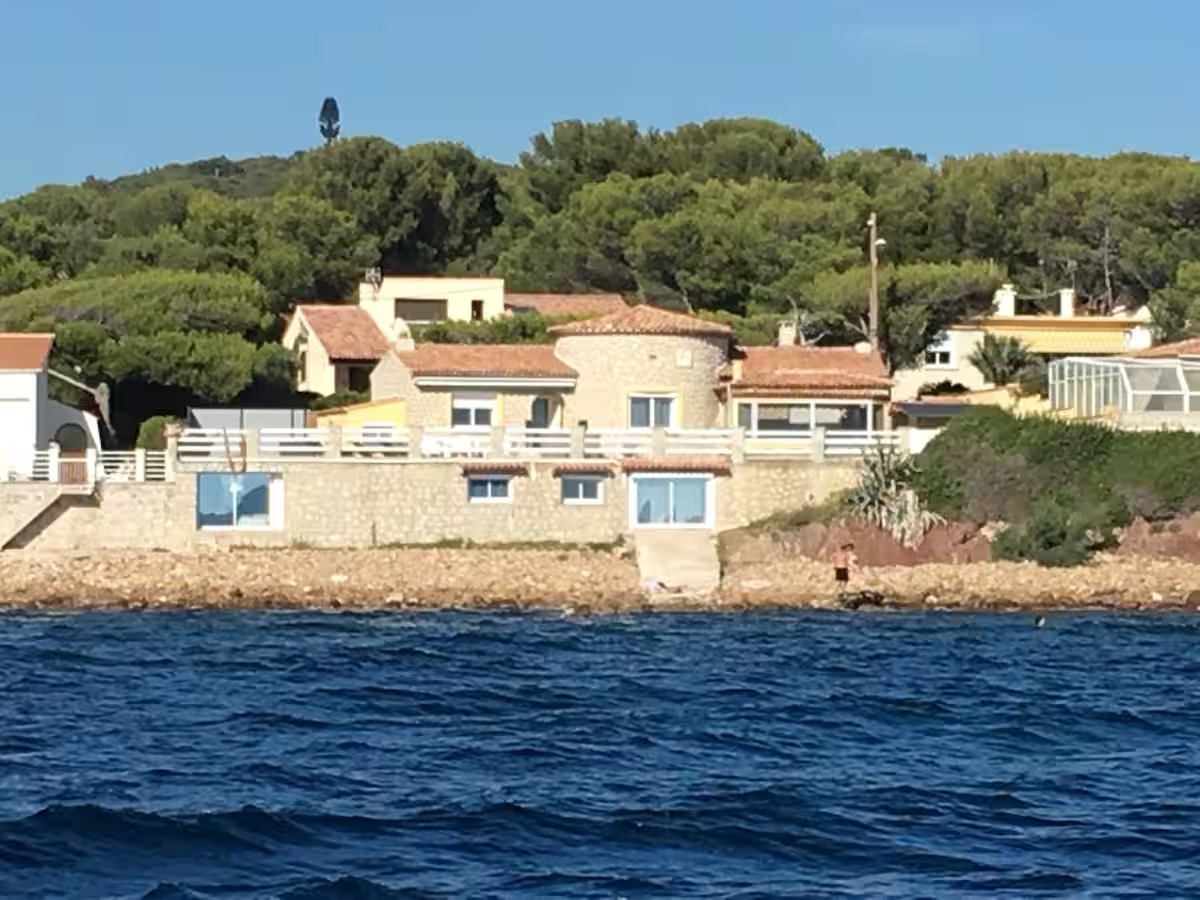 Villa Pieds dans l'Eau – Le Paradis Privé face à la Baie — photo 2