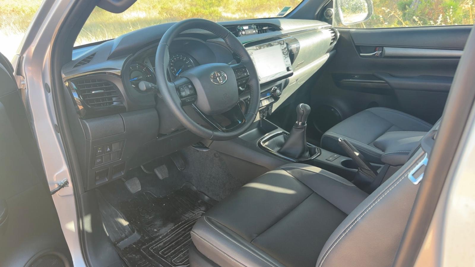 Toyota Hilux  Invincible 2.4 D-4D 150 ch Rc23 — miniature 4