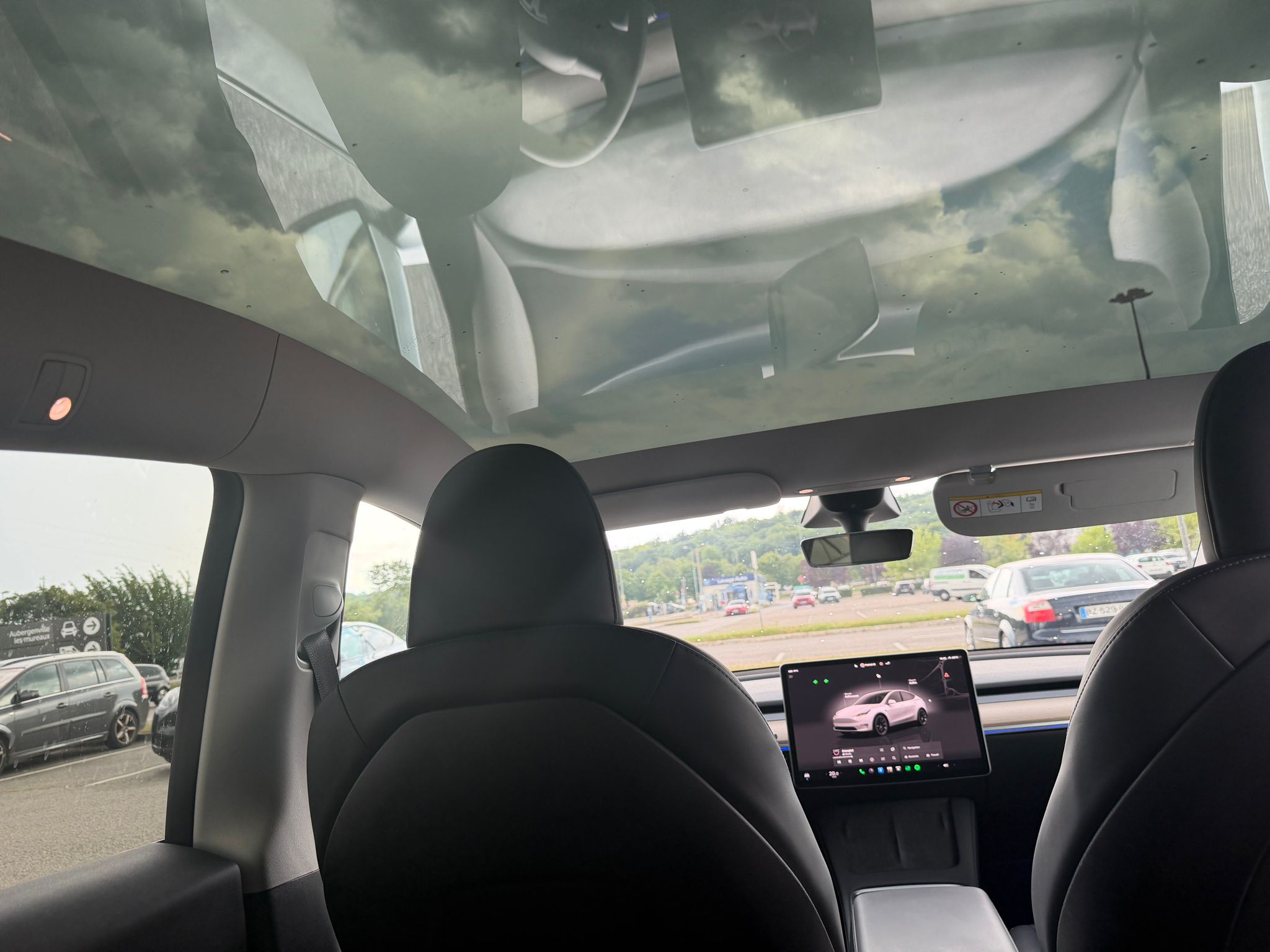 Tesla  Model Y grande autonomie — miniature 12