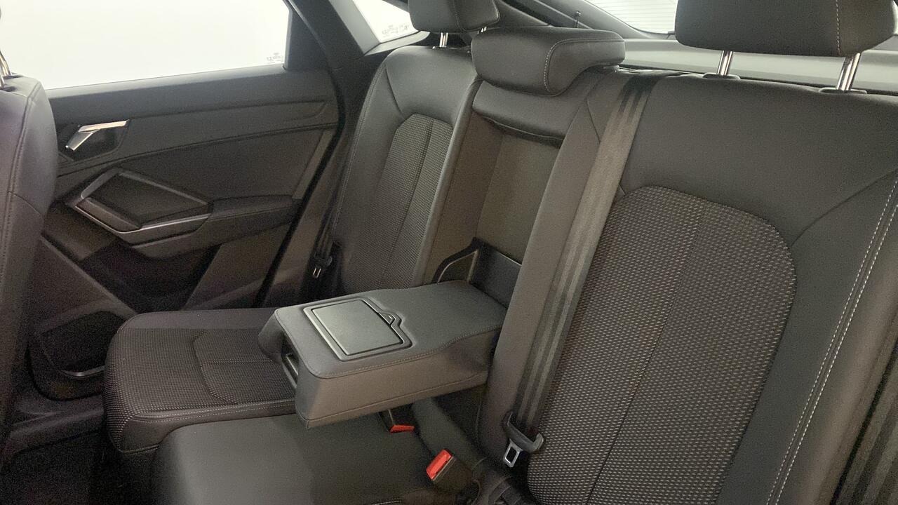Jaguar E-Pace R DYNAMIC SE P300E PHEV BVA AWD