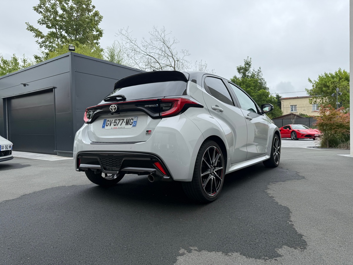 Toyota yaris gr 1.5l 116 ch hybrid