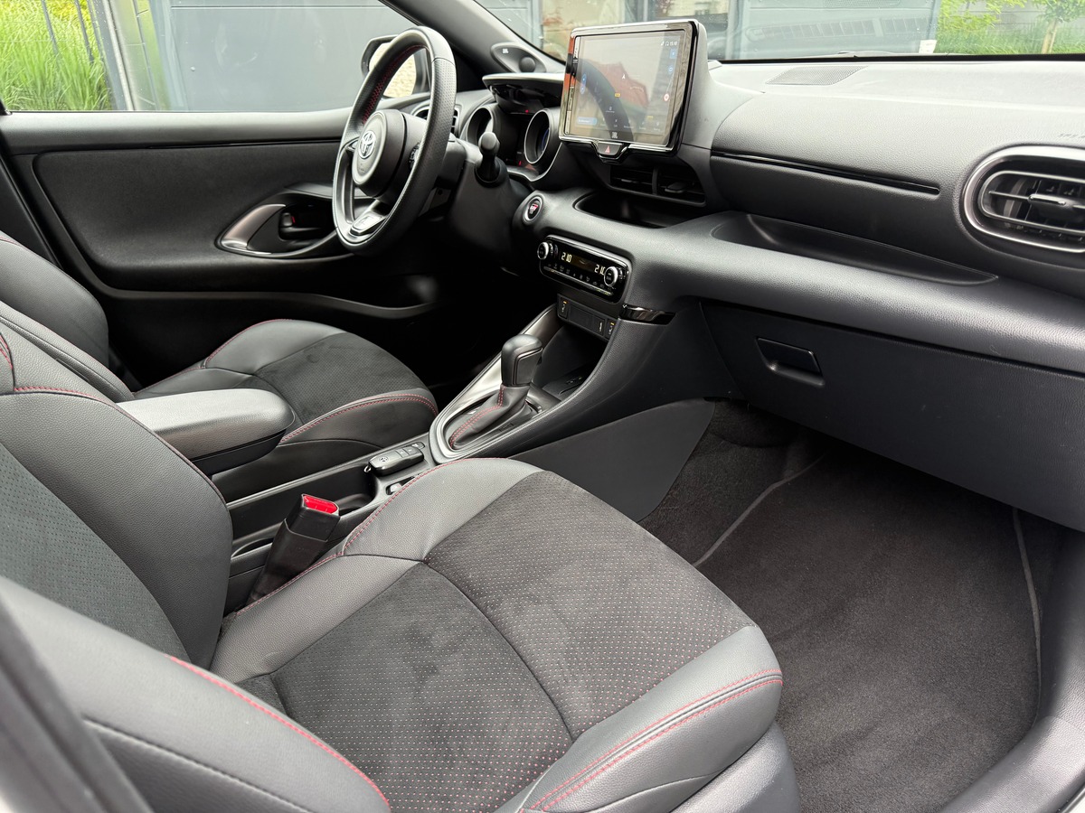 Toyota yaris gr 1.5l 116 ch hybrid