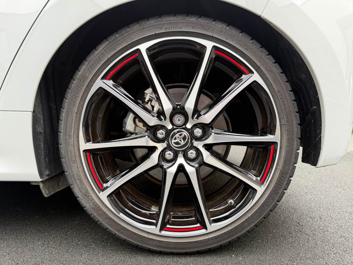 Toyota yaris gr 1.5l 116 ch hybrid