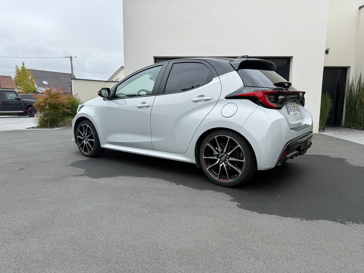 Toyota yaris gr 1.5l 116 ch hybrid