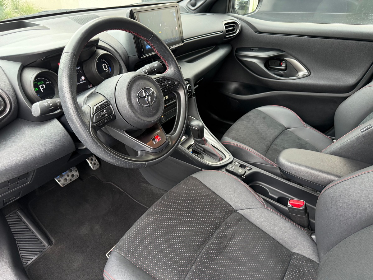 Toyota yaris gr 1.5l 116 ch hybrid